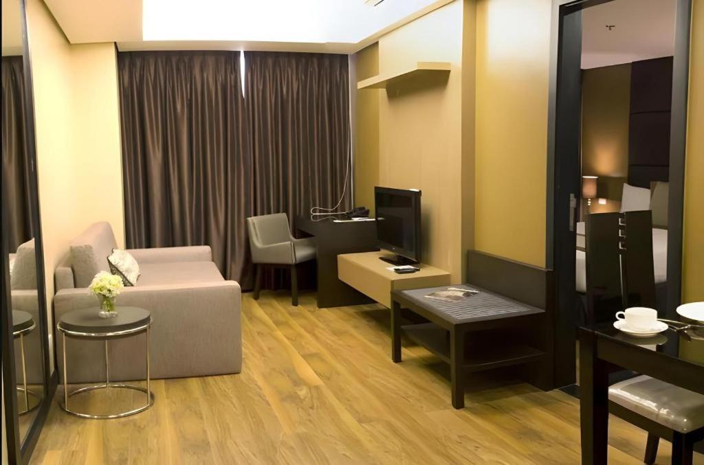 F1 Hotel Manila Taguig Exterior photo