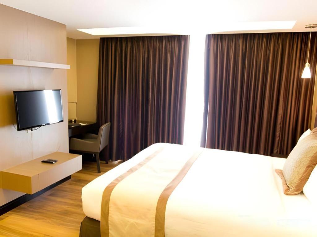 F1 Hotel Manila Taguig Exterior photo