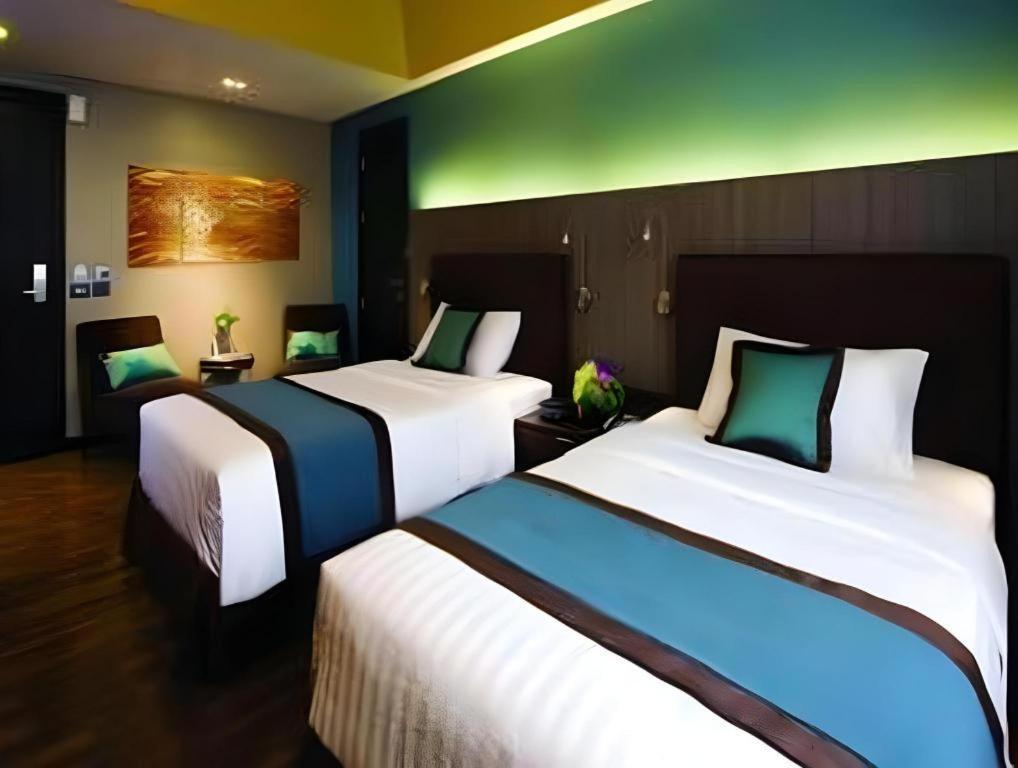 F1 Hotel Manila Taguig Exterior photo