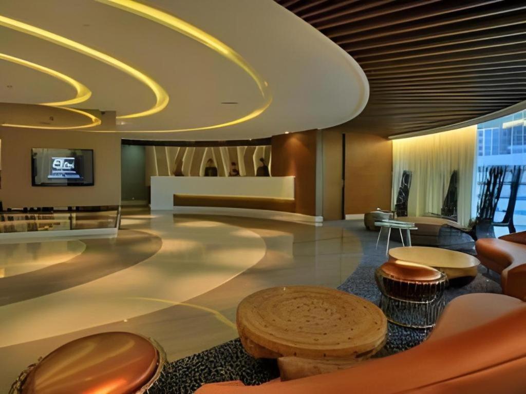 F1 Hotel Manila Taguig Exterior photo